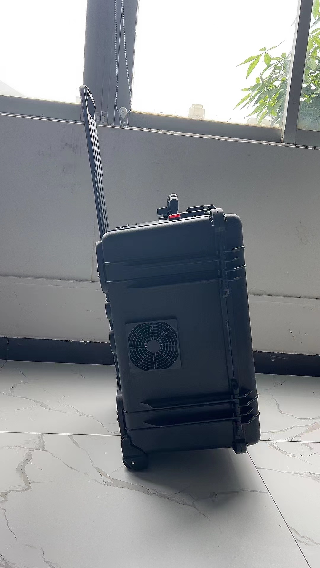 嘉陵手拉箱型移动通信干扰器